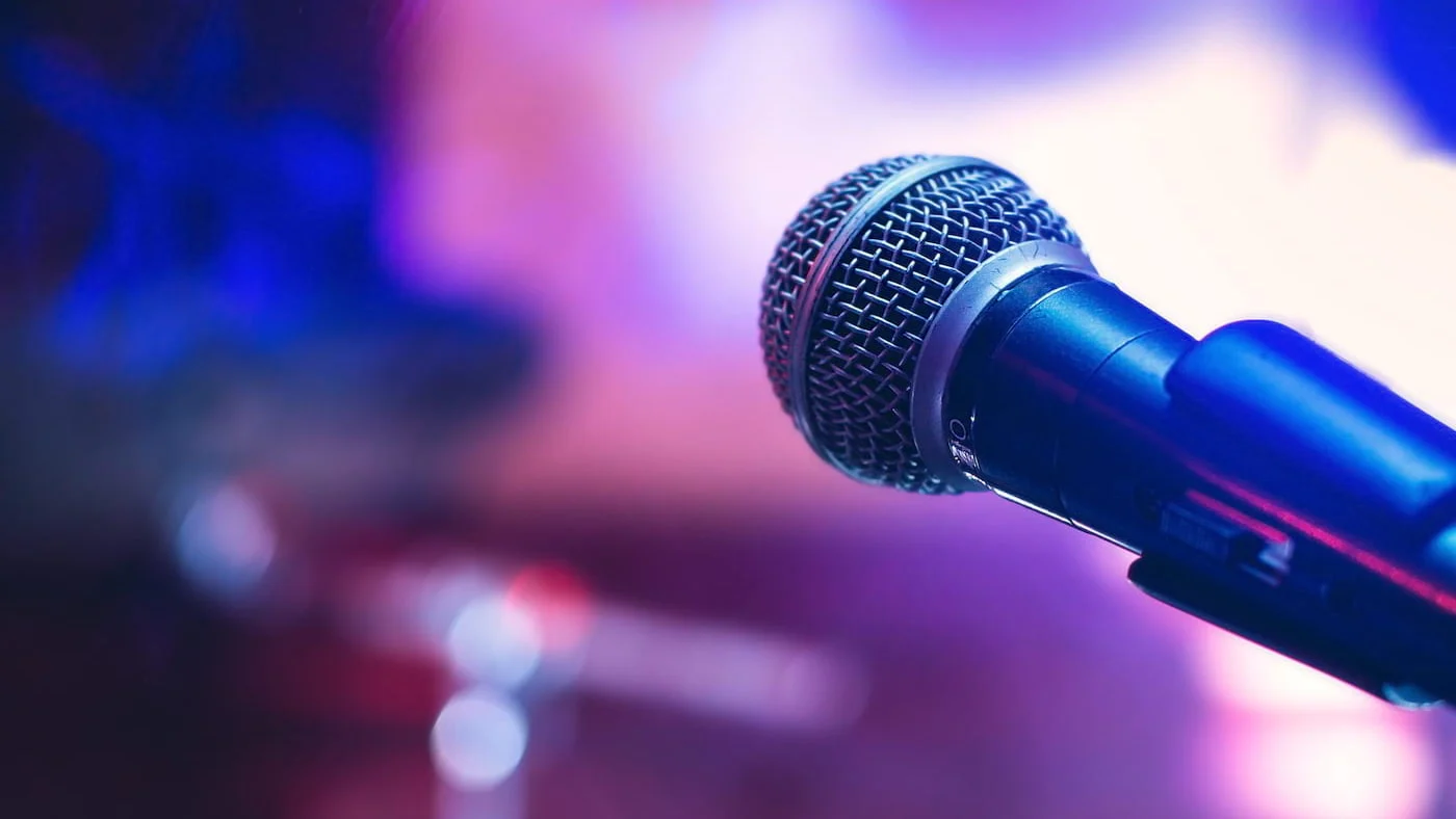 Die 5 besten Apps zum Karaoke-Singen auf Ihrem Handy Die 5 besten Apps zum Karaoke-Singen auf Ihrem Handy