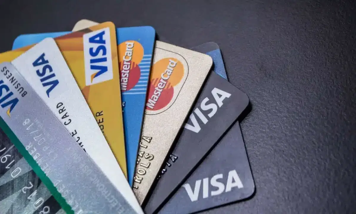 Carta di credito: 3 opzioni per chi ha un punteggio basso Carta di credito: 3 opzioni per chi ha un punteggio basso