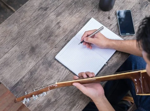 Die beste oortjie-toepassings: Hou altyd jou musiek byderhand!