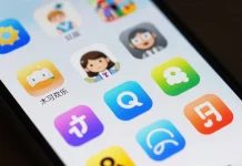 Ícones de aplicativos desconhecidos em uma tela de smartphone.